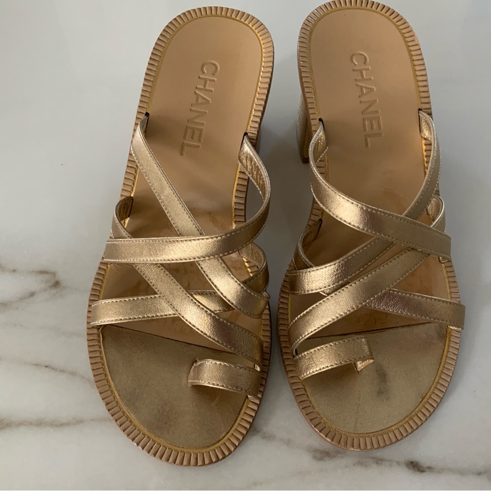 Chanel Gold Sandals size 37